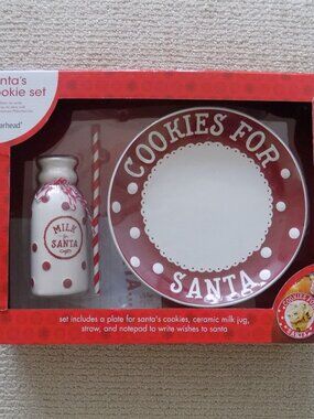 NEW IN BOX PEARHEAD SANTA'S COOKIE SET RED POLKA DOT CERAMIC PLATE AND MILK JUG